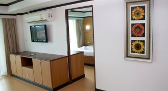 SUITE ROOM